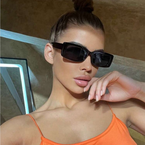 Boutine LA Accessories - New Black Rectangle Small Y2K Anti UV Sunglasses